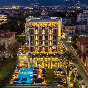 Otel Excelsior, Marina di Massa